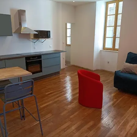 1er Etage * Largentiere